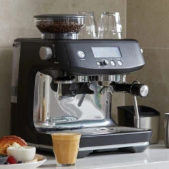Sage Barista Pro Trüffelschwarz -Eureka Kaffee Geschaft 104449 104449sage barista pro truffelschwar mood2