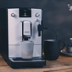 NICR 560 Caferomatica -Eureka Kaffee Geschaft 105021 105021 nivona nicr 560 weiss chrom mood 1